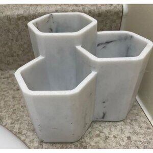 New Toothbrush Holder for Bathrooms Toothpaste Holder Stand Bathroom Organizer